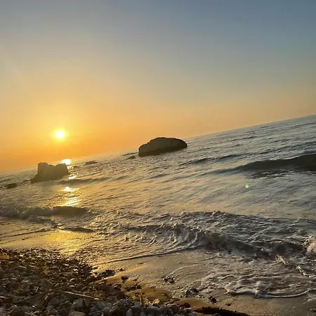 Sotto Il Castello Роди-Гарганико