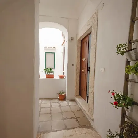 Sotto Il Castello 4* Роди-Гарганико