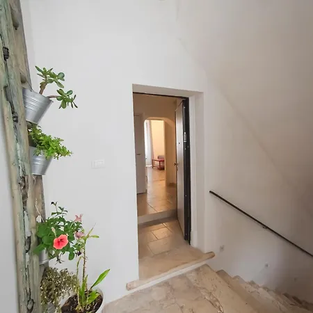 Sotto Il Castello فندق مبيت وإفطار