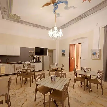 Sotto Il Castello فندق مبيت وإفطار 4*