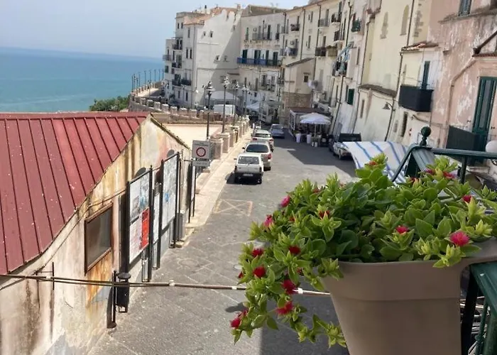 Sotto Il Castello Rodi Garganico